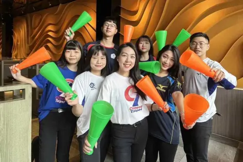 ▲屋馬餐飲集團5日至8日推出限定應援行動，邀球迷穿戰袍、吃烤肉為中華隊吶喊加油。（圖／業者提供）