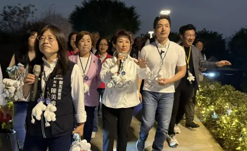 盧秀燕狂送姆明小提燈　蔣萬安好緊張：莫非要我生四寶？