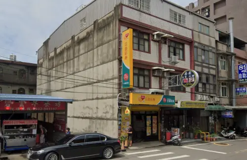 ▲今（2）日威力彩頭獎金額2億元，由新竹縣湖口鄉鳳凰村仁樂路143號「兆億富投注站」開出。（圖／GoogleMaps）