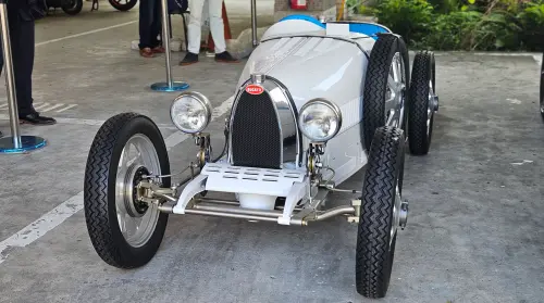 ▲BUGATTI Baby II Vitesse二手價行情約在200萬到330萬元之間，拍賣會起標價210萬，但無人出價最後流標。（圖／記者劉松霖攝）