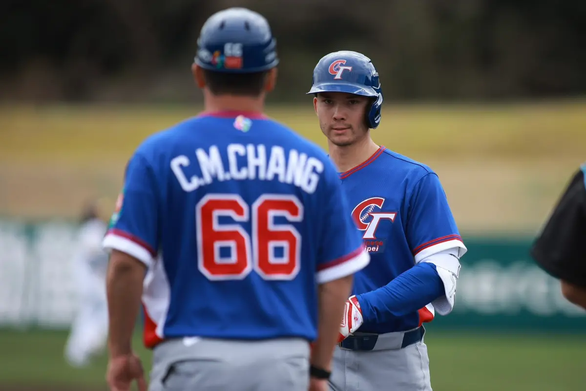 ▲擁有大聯盟資歷的台美混血球星「費仔」費爾柴德（Stuart Fairchild）扛下WBC中華隊開路先鋒重任，他霸氣表示完全沒有壓力。（圖／記者葉政勳攝）