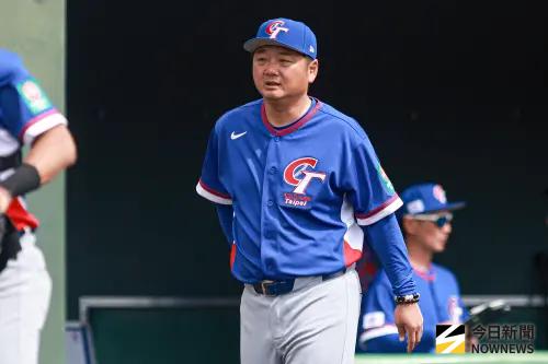 ▲練團在首戰梭哈徐若熙，期盼啟動「贏球治百病」的團隊氣勢，為剛挺過地獄移動日的完全體打入最強心針。（圖／記者葉政勳攝）