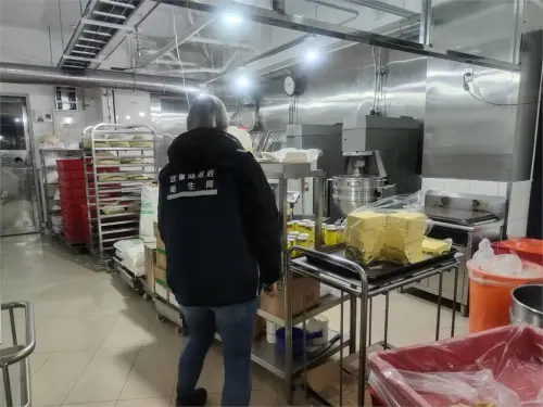 ▲衛生局人員今到工廠進行環境稽查。（圖／宜蘭衛生局提供）