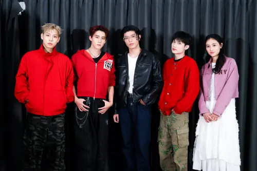 ▲踢帕娛樂今（3）日元宵節舉辦新春媒體聯訪，旗下男團 FEniX、VERA多組藝人齊聚一堂。左起為洪暐、Vin、陳峻廷、唐立杰。（圖／踢帕娛樂提供）