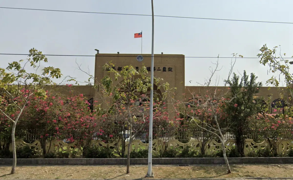 ▲高二監典獄長遭退休管理員攔車扯衣領還持折疊鋸恐嚇。（圖／翻攝Google Maps）