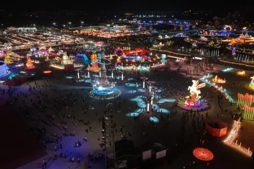 ▲2026台灣燈會在嘉義盛大登場，今（3）日元宵節正式開幕。現場除了「超級瑪莉歐」主題燈區外，還有多項吸睛裝置藝術。（圖／台灣燈會官網）