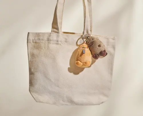 ▲「發發迷你公仔吊飾鑰匙圈」現貨開搶！鴨嘴獸款太可愛必收。（圖／發發thefarfarfarm.com）