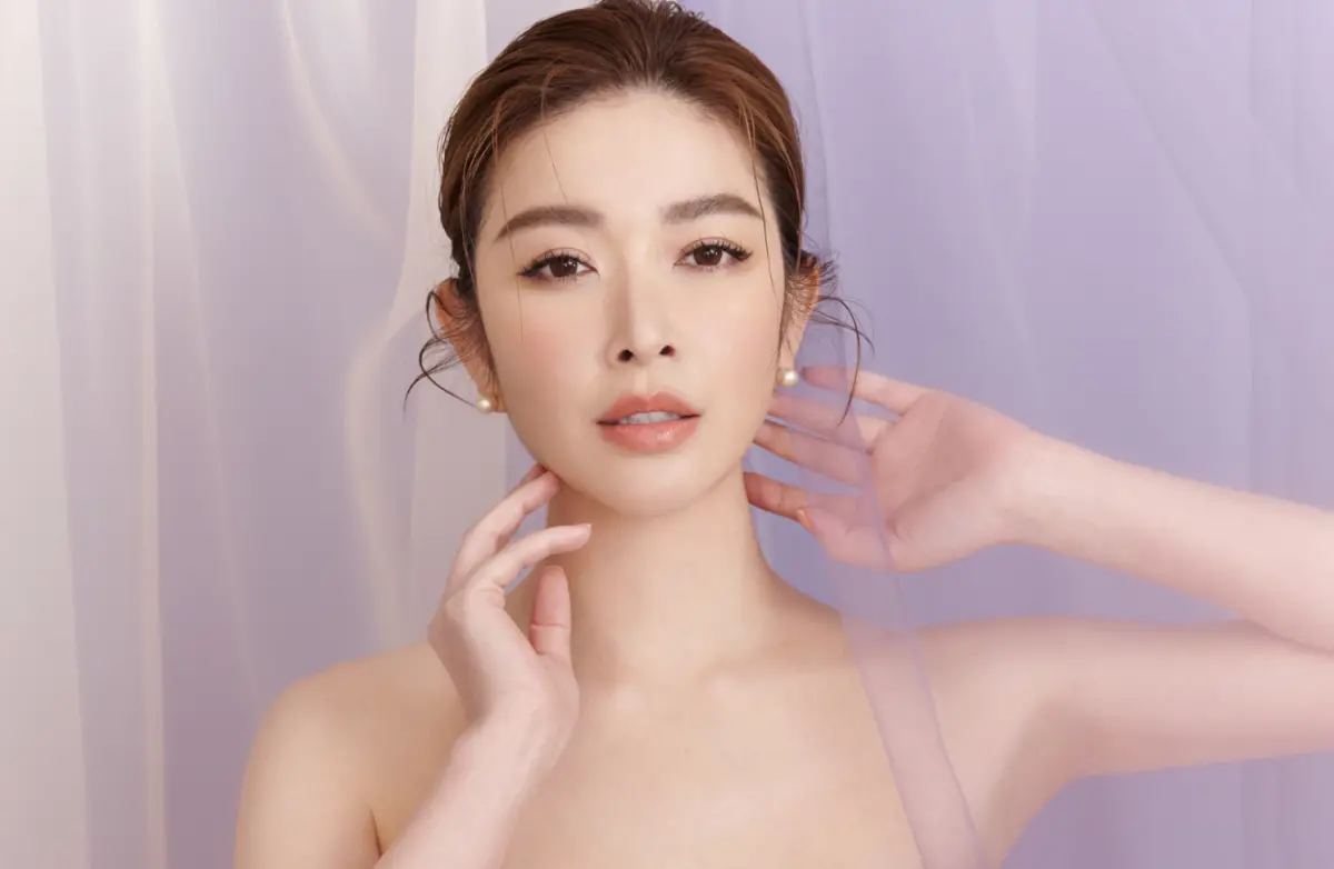 ▲許維恩今日坦言自己確診乳癌一事，一開始還瞞著爸媽。至於為何要一次切除雙乳，許維恩透露是因為腫瘤變化速度太快，她才不得不做出如此決定。（圖／廠商提供）