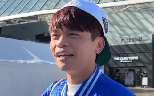 直擊／蔡阿嘎神秘力量發功！穿日本三本柱戰袍　玄學應援挺中華隊