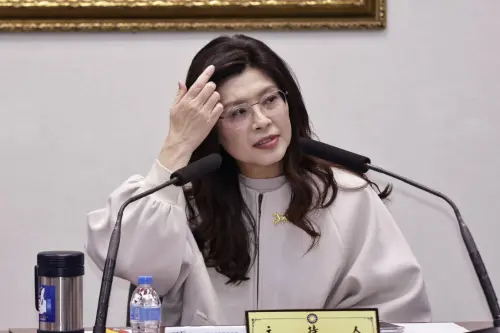 中常委「面諫」鄭麗文　盼3500億軍購外加強商購