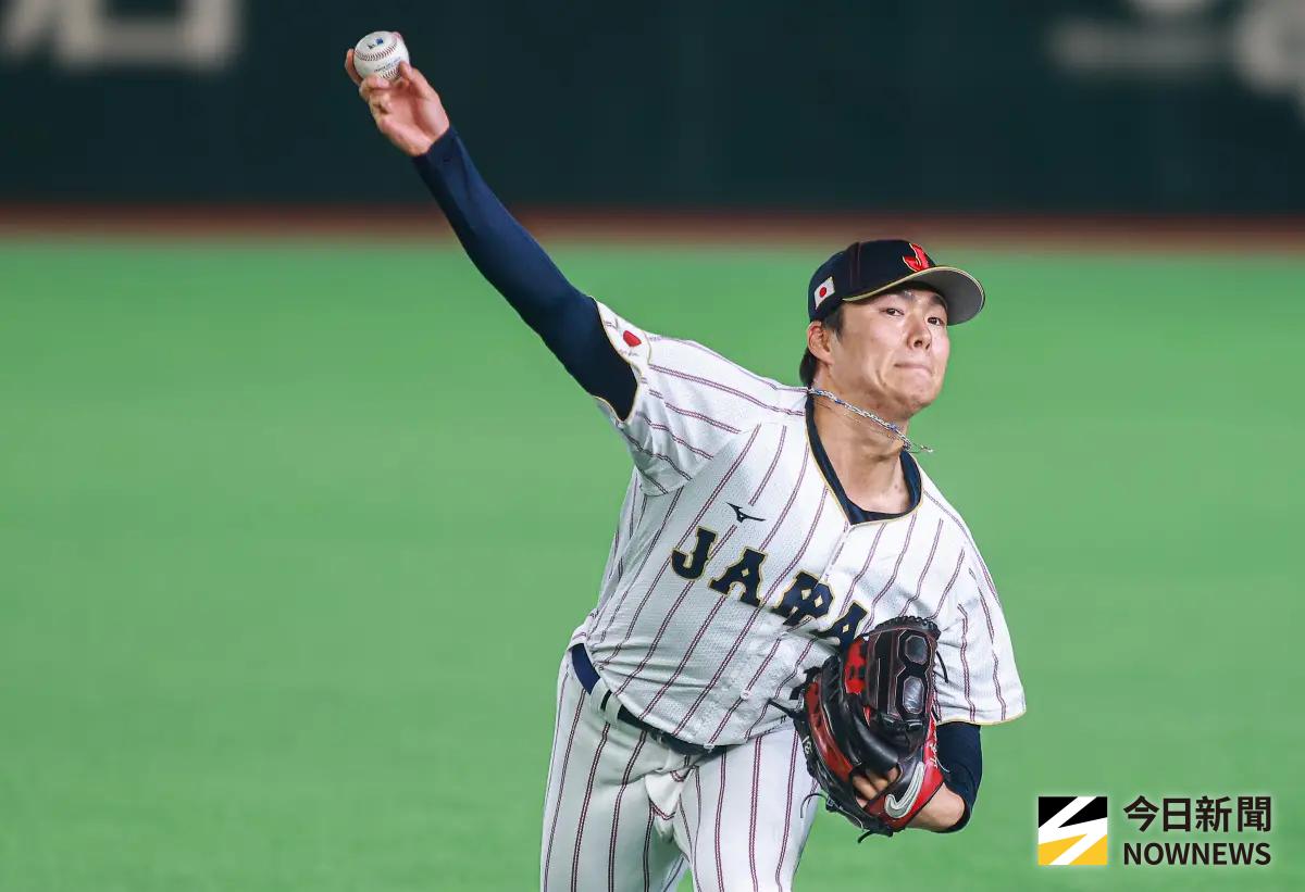 ▲WBC經典賽東京巨蛋練習日，日本隊投手山本由伸進行投球練習。（圖／記者葉政勳攝 ,2026.03.04）