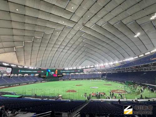 ▲WBC官方呼籲球迷儘可能減少隨身行李，並建議不要攜帶大件行李前往東京巨蛋。（圖／記者葉政勳攝）