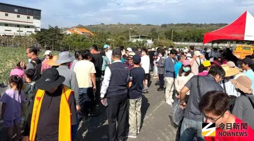 ▲台灣電力公司大林發電廠舉辦林園親子拔洋蔥活動，吸引員工及眷屬踴躍參加。(圖／記者黃守作攝)