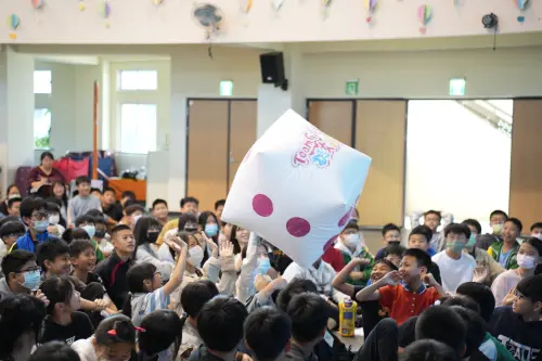 ▲「Team Girls! 挺女孩生理教育巡迴講座」引導小朋友勇敢面對青春期的身體變化，學習無懼無束、勇敢接住青春期，在互動中建立自信與正確的月經知識，無所畏懼迎向成長。（圖／業者提供）