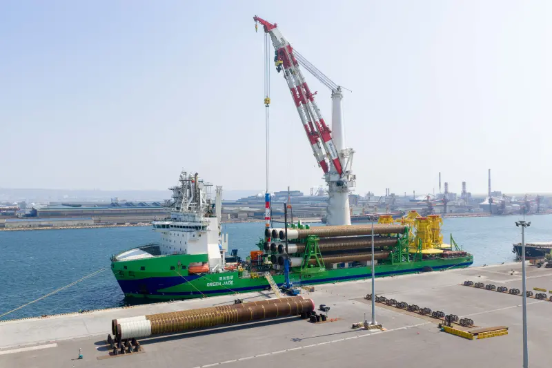 風電3之1衝先鋒　渢妙離岸風場全面展開海上施工