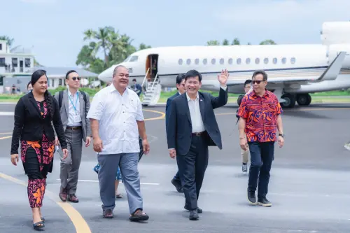 ▲這已是林佳龍第三次訪問吐瓦魯，但與過往短暫停留不同，這次將首度在當地過夜，顯示台灣對兩國夥伴關係的高度重視。（圖／林佳龍臉書）