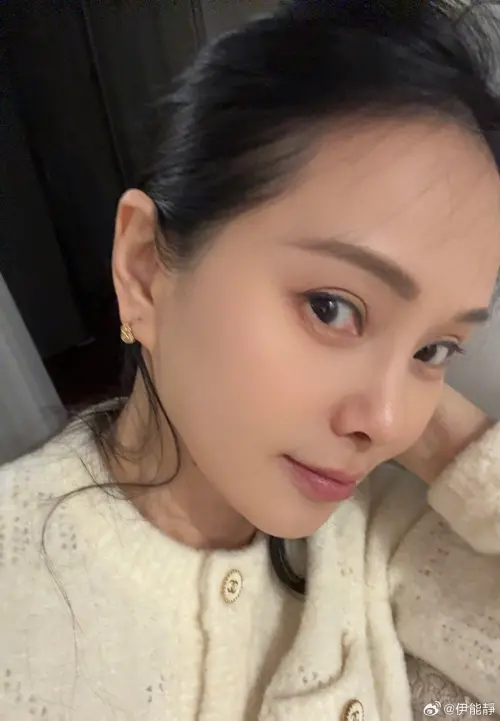 ▲伊能靜駐顏有術，絕佳狀態一點也不像58歲熟女。（圖／伊能靜微博）