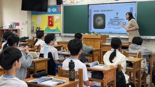 智慧教室全面升級！高雄高中職建置「班班大型觸控螢幕」