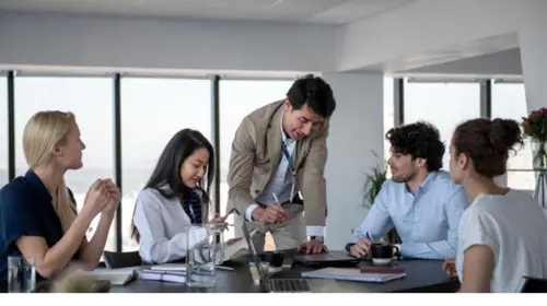 英文能力是職場標配？ 白皮書揭示世代差異化競爭策略
