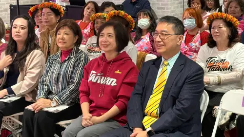 不爽王定宇？徐國勇台中唱外遇歌　呼籲感情要和何欣純一樣純