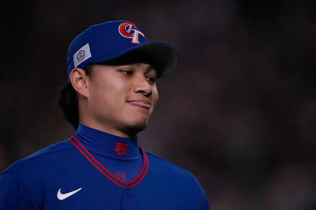 ▲中華隊在首戰以0：3不敵澳洲隊，但先發投手「龍之子」徐若熙展現的高水準壓制力，不僅贏得全台球迷喝采，更讓遠在福岡執教的軟銀鷹隊總教練小久保裕紀讚不絕口。（圖／美聯社／達志影像）