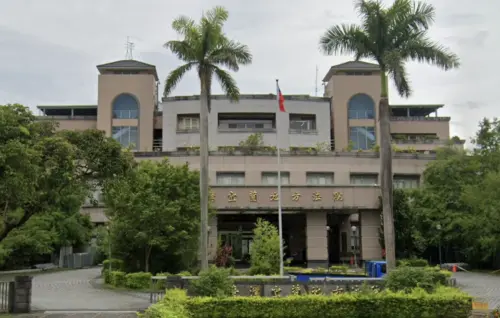 玩到差點鬧出人命！男員工拿風槍灌同事肛門　害腸穿孔被判6個月