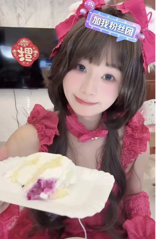 ▲安靜公主外型甜美，以獨特的變裝影片走紅，粉絲數超過600萬。（圖／安靜公主微博）