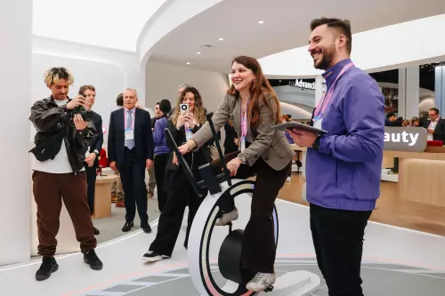 ▲場景化科技體驗 智慧穿戴打造全方位健康運動管理。（圖／品牌提供）