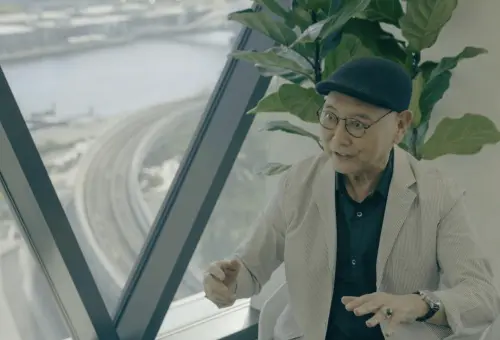 ▲康弘曾在藍寶石歌廳擔任主持人，昔日也曾是秀場紅牌。（圖／高雄流行音樂中心提供）