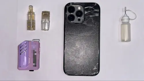 ▲肇事賓士車內起獲毒品。（圖／警方提供）