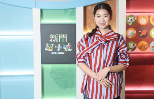 ▲資深音樂人李恕權愛女李可心（如圖），擔任小公視節目《新聞超小號》主持人。她表示，爸爸從小對她的教育是美式開放，媽媽則是較為嚴格。（圖／小公視提供）