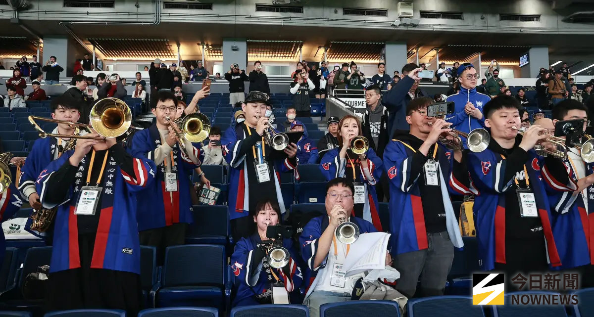 ▲不只台灣球迷動員到東京巨蛋看球，就連應援團都將原汁原味的台式應援，搬入東京巨蛋。（圖／記者葉政勳攝）