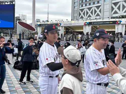 直擊／捕獲野生大谷、山本由伸？兩人曾來台灣開球　比本尊還搶眼