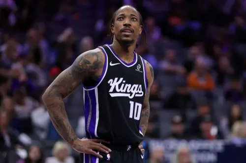 德羅贊超越柯瑞登NBA歷史得分榜第19名　國王成本季首支50敗球隊