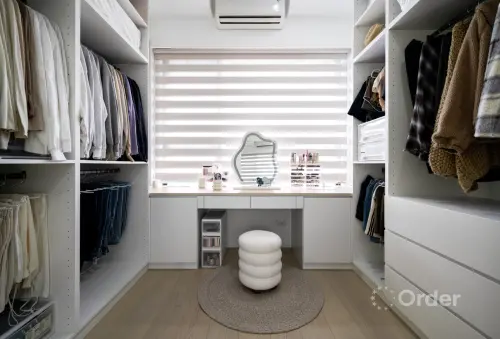 ▲更衣室是陳敬宣最愛小天地，歐德規劃自然採光梳妝區，讓她工作拍照錄影，都能展現最美的樣子。（圖／歐德提供）