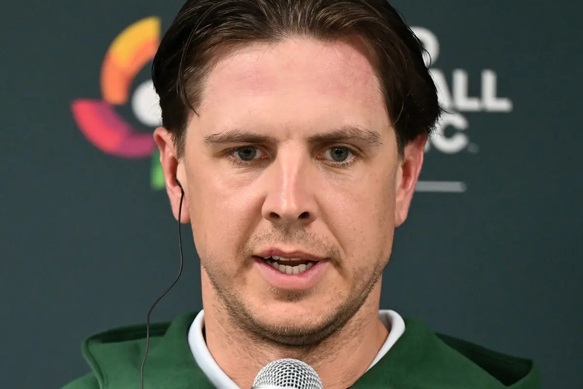 ▲澳洲隊捕手柏金斯（Robbie Perkins）竟然拒絕了捷克隊打者的握手請求。對此，柏金斯在賽後親自說明，強調此舉絕非惡意，而是為了保持比賽中的競爭狀態。（圖／美聯社／達志影像）