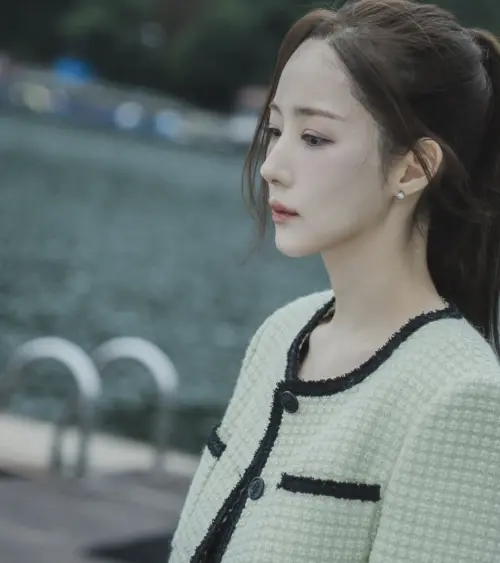 ▲朴敏英在本劇拍攝期間每天狂罐3公升水，只為了維持體態。（圖／IG@rachel_mypark）