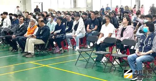 ▲高雄市政府勞工局舉辦產訓合作職業訓練班開訓儀式，有職業訓練班各班老師和160位學員與會。(圖／記者黃守作攝，2026.03.06)