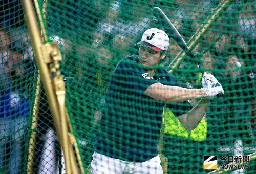 直擊／大谷翔平罕見室外練打秀怪力！　全場同步1動作喊：賺爛了