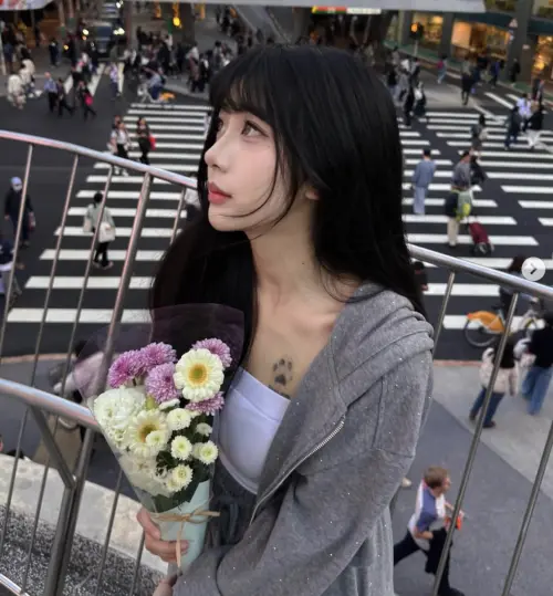 ▲Howz認愛袁惟仁愛女袁融（如圖），並表示雙方都有見過家長，希望等感情再穩定一點，再談下一步。（圖／翻攝自袁融IG@yzzn.v）