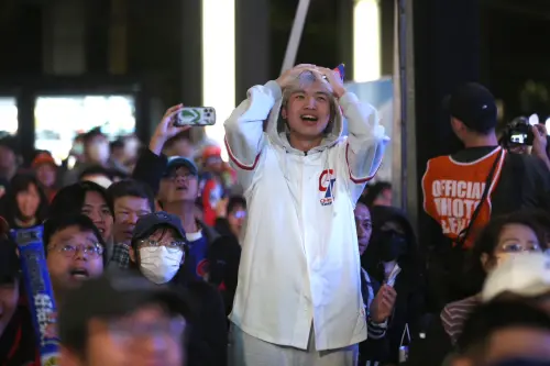 ▲WBC經典賽3月6日中華隊對日本隊，中華隊大比分落後，球迷心急。（圖／記者邱曾其攝）