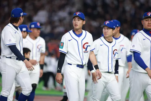 ▲中華隊今日對日本一戰慘丟13分，但按照大聯盟針對2026年經典賽最新規則修改，中華隊屆時若與澳洲、韓國同為2勝2敗比拚失分率，本場失掉的13分並不算數。（圖／記者葉政勳攝）