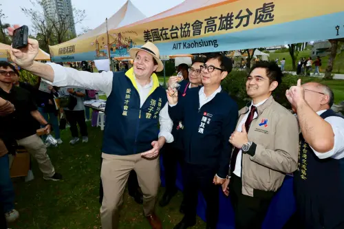 ▲ 「日光海島生活節」集結多國文化特色，透過多元市集、展演、戶外講座及攝影展，展現海島文化特色，促進新住民與移工文化交流。（圖／高市府提供）