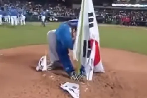 韓國當年為何在投手丘插太極旗？前捕手：一朗的「30年論」被誤解