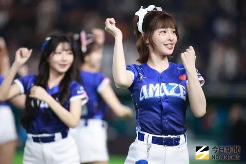▲台韓啦啦隊陣容引起關注，中華隊CT AMAZE由峮峮（如圖）領軍，以及林襄、一粒、秀秀子等12位女神。（圖／記者葉政勳攝）