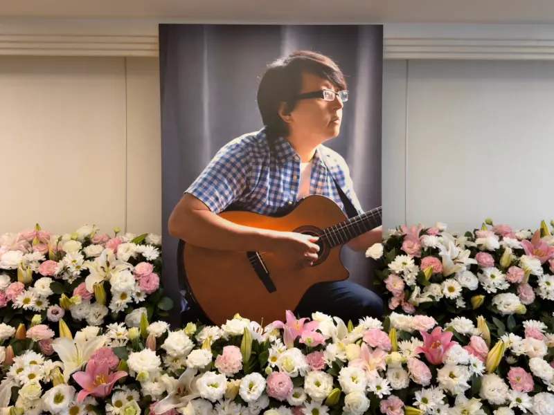 柯以敏悼念袁惟仁！鼓勵小胖老師兒子袁義：要像爸爸一樣繼續創作