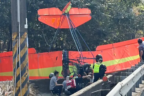屏東高樹動力滑翔翼墜落　男子受傷送醫