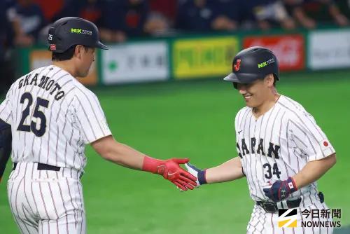 ▲經典賽日本隊外野手吉田正尚，從韓國隊中繼投手趙丙炫手中敲出全壘打。（圖／記者葉政勳攝,2026.3.7）
