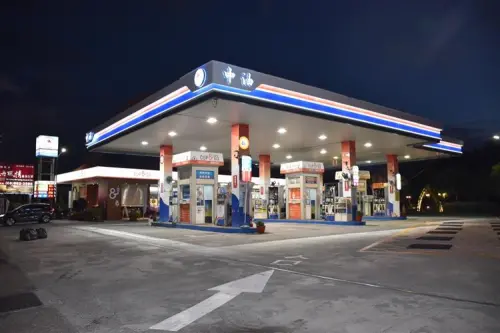 快去加油！國際油價狂飆　中油下週一汽油漲1.5、柴油多1.1元