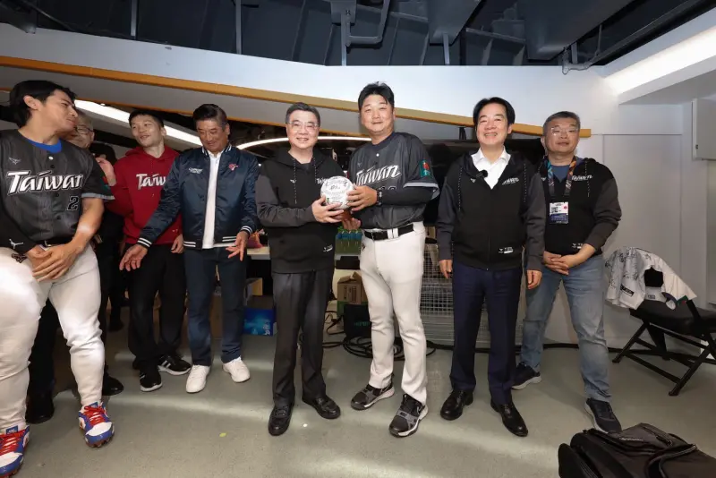 卓榮泰現身東京看WBC中華隊！國民黨質疑：包機看球、公器私用